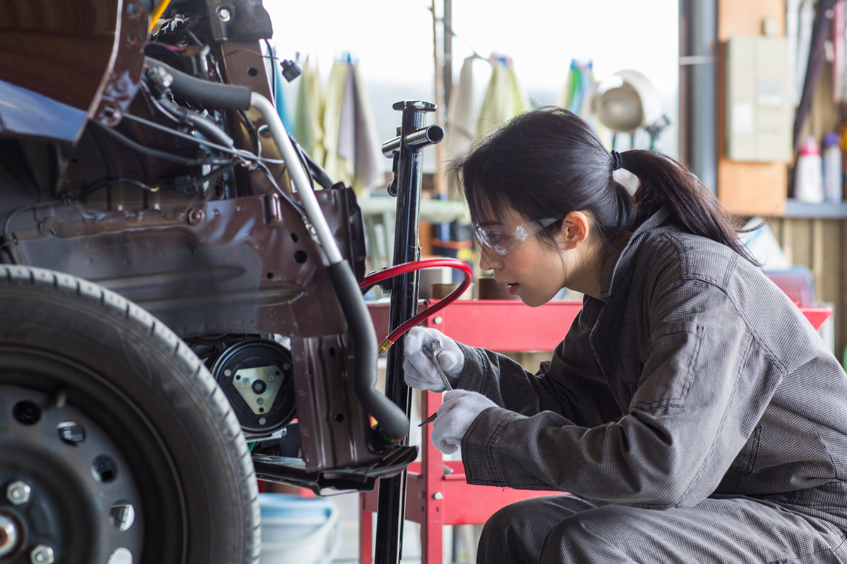 CAR-ACCIDENT-REPAIR