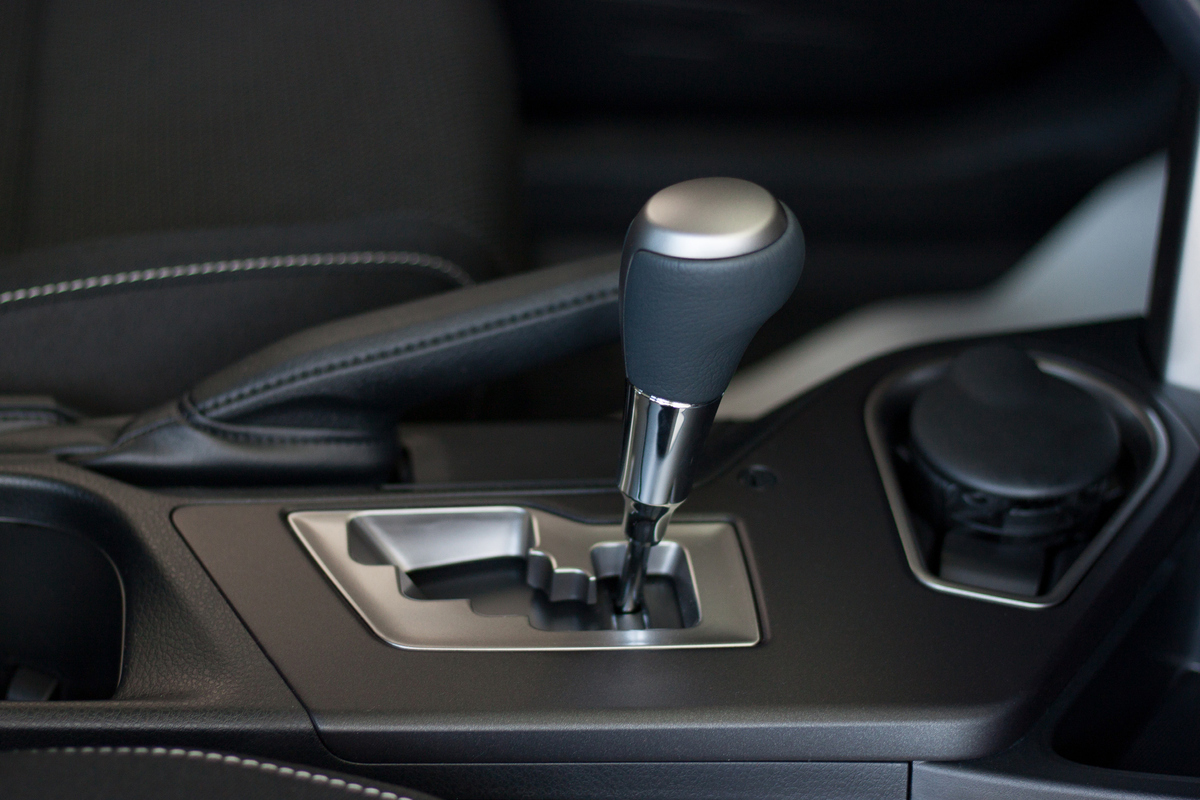 MANUAL & AUTOMATIC TRANSMISSION