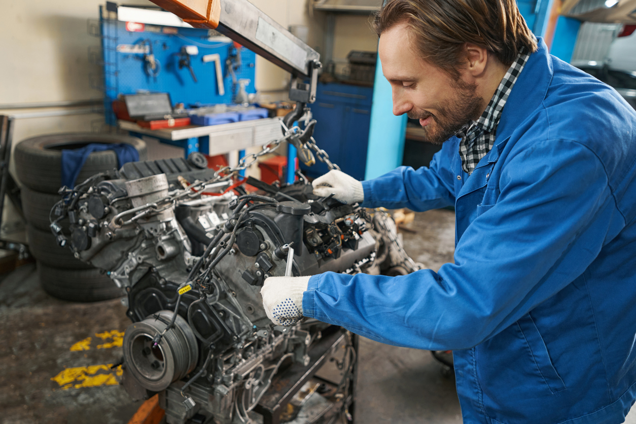 Manual &<br />
Automatic Transmission Repair